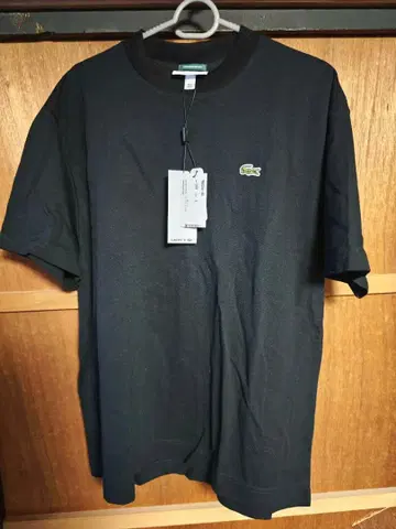 LACOSTE 블랙 T셔츠 M 사이즈