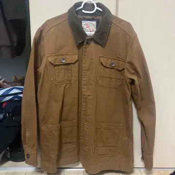 브라운 카라 부착 자켓