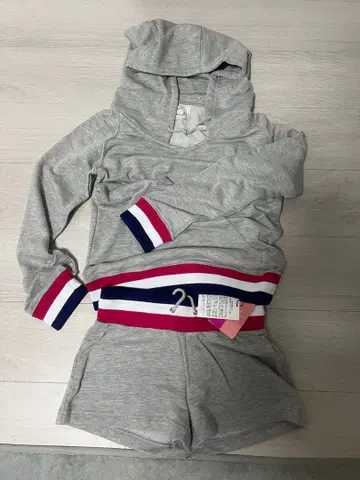 Rady 그레이 후드 부착 셋업