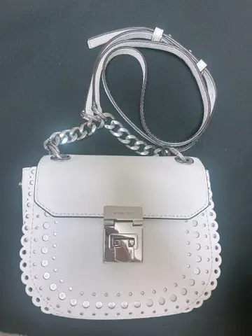 마이클코어스 화이트 도트 디자인 숄더백