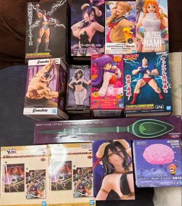 최신 프라이스 피규어 포함 묶음 판매 11개 증정품 포함