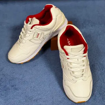 SANGACIO 뉴욕 화이트/레드 스니커즈