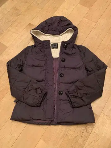 신시아 로리 다운 자켓 짙은 보라색