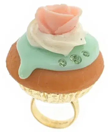 Q-pot. 여성용 반지