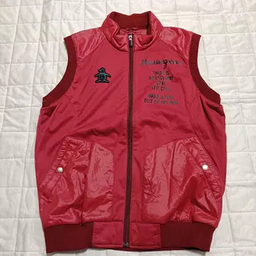 먼싱웨어 베스트 빨간색 골프웨어