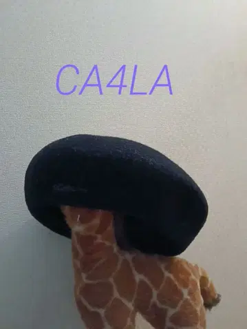 CA4LA 블랙 베레모