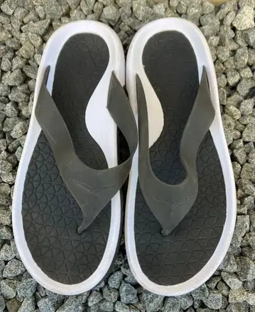 호카 오라 리커버리 플립 샌들 US9