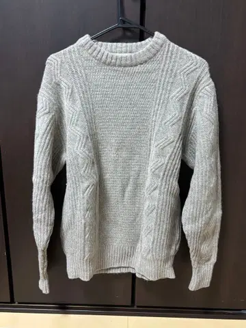 유나이티드 애로우즈 태즈메이니아 울 케이블 짜임 스웨터 M 사이즈