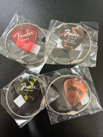 Fender 피크 키링
