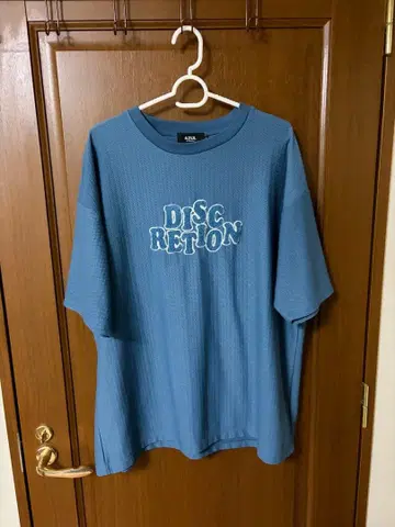 DISCRETION 로고 티셔츠 파랑