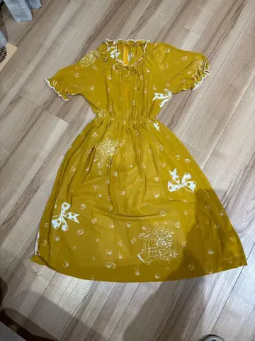 리본 무늬 원피스