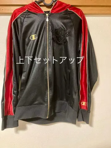 Champion 후드 부착 셋업 레드 x 블랙