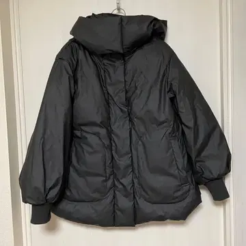 Lrdr 후드 부착 블랙 다운 자켓