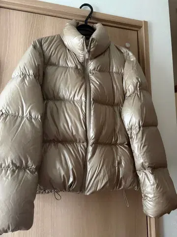 유니클로 울트라 라이트 다운 숏 기장 S