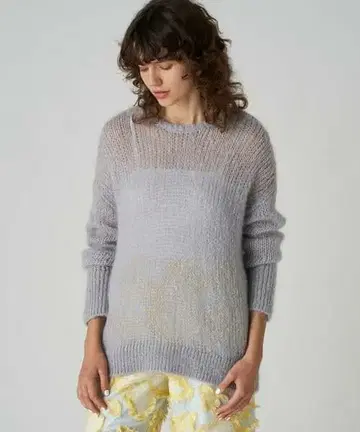 새상품 TOMORROWLAND 모헤어 크루넥 니트 풀오버