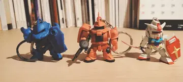 기동전사 건담 라이트 내장 모빌슈트 키링 3종류