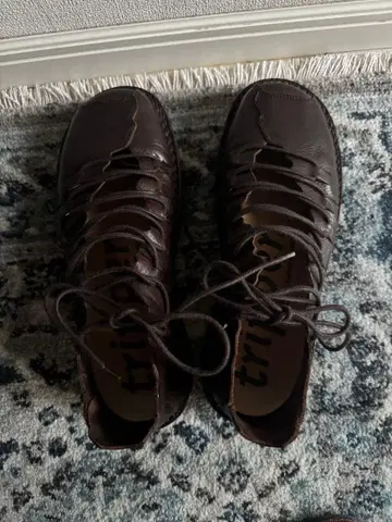 트리픈 다크 브라운 레이스업 슈즈