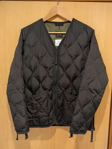 TAION V넥 퀼팅 자켓 사이즈 M