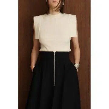 CLANE 스퀘어 슬리브 니트 탑스
