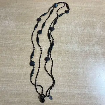 마리아칼데라라 롱 목걸이 블랙 비즈