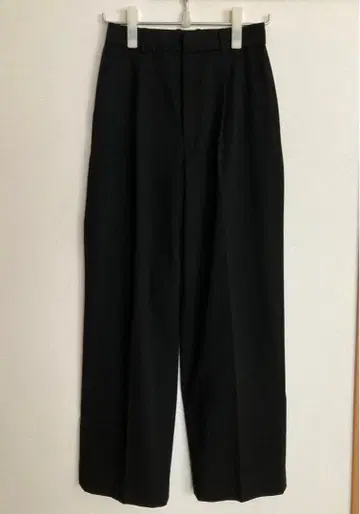 UNIQLO 유니클로 턱 와이드 팬츠