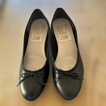 Trotteur 블랙 가죽 발레 슈즈