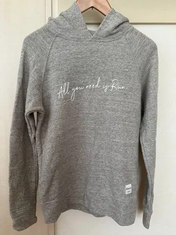 Runtrip 후드티 All you need is Run S사이즈