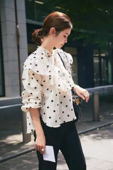 세븐틴 시어 도트 블라우스 (아이보리) S