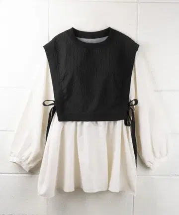 레이어드 스타일 상의 베스트 도킹 블라우스 티셔츠 블랙 화이트