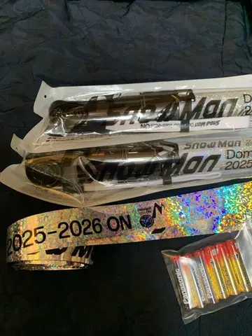 Snow Man ON 응원봉 2개 배터리 은색 테이프 2개 포함