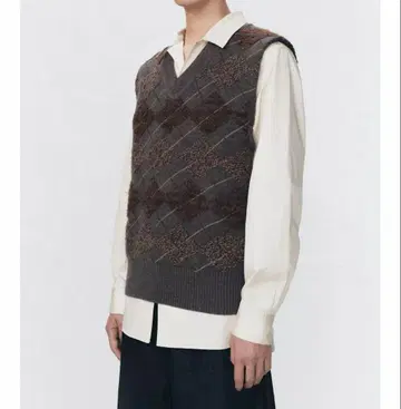 새상품 SOSHIOTSUKI ZARA 니트 베스트 소우시 오오츠키