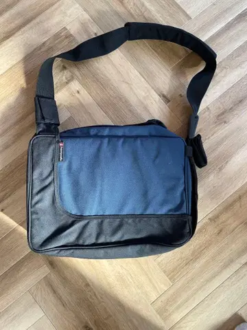 Karrysafe 숄더백 VEXED GENERATION 네이비