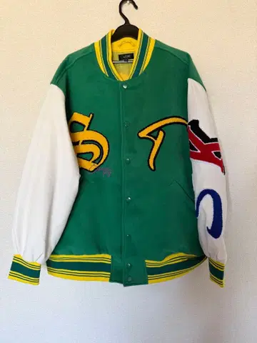 regievo 자수 바시티 자켓 M 사이즈