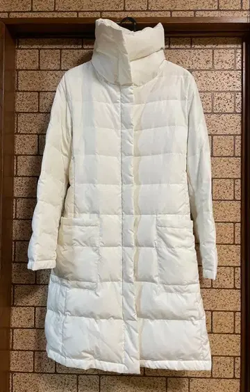 PECA 페카 화이트 롱 기장 다운 자켓