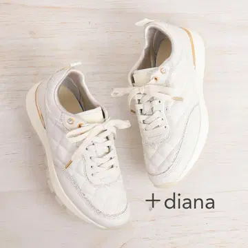 [ 새상품 미사용 ] +다이애나 스니커즈 화이트 퀼팅 23.5cm