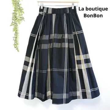 러브티크 봉봉 체크 무늬 나일론 플레어 롱 스커트 볼륨