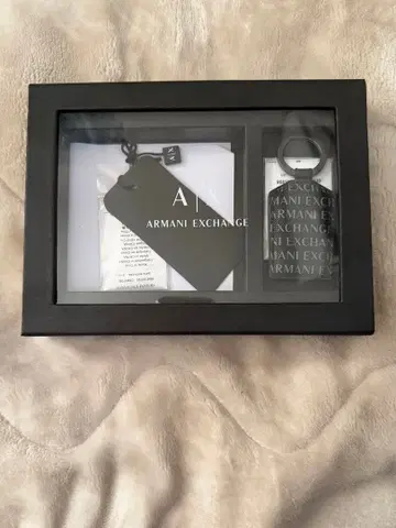 ARMANI EXCHANGE 키링 세트
