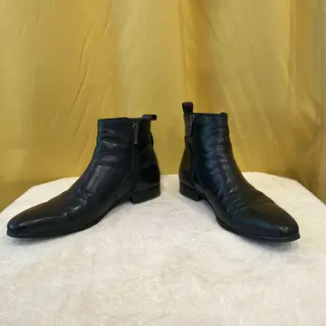 블랙 가죽 숏부츠 지퍼 포함