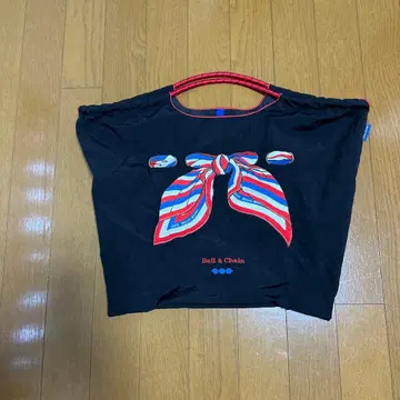 볼&체인 리본 무늬