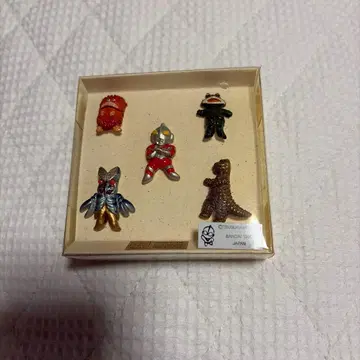 울트라맨 푸시핀 핸드메이드