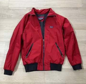 patagonia 빨간색 나일론 자켓