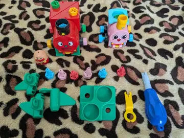 호빵맨 기차형 완구 부품 포함