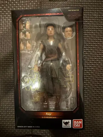 SHFiguarts 레이 (THE LAST JEDI) 피규어