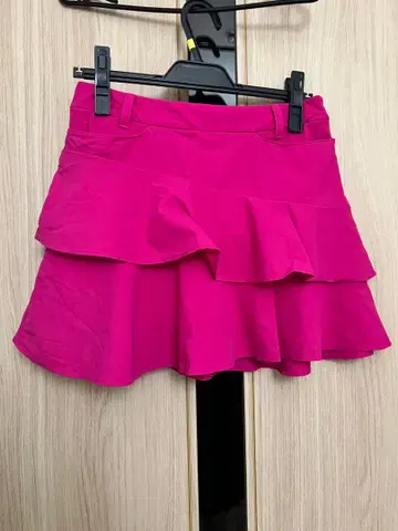 G/FORE 프릴 달린 핑크 스커트