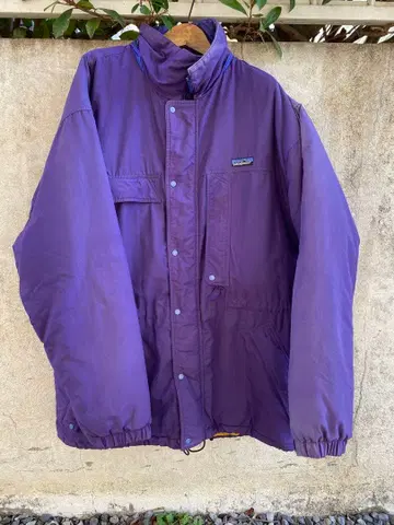 patagonia 보라색 다운 자켓 L 사이즈