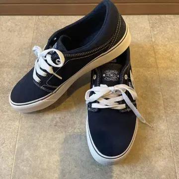 DC 네이비 캐주얼 스니커즈