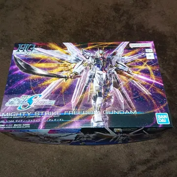 HG 마이티 스트라이크 프리덤 건담