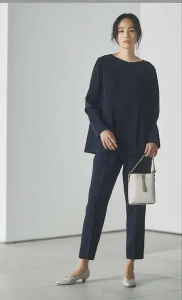 어반 리서치 도어스 네이비 페플럼 상의 셋업 S