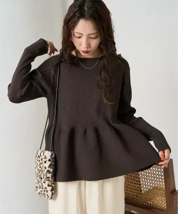 워셔블 페플럼 니트 풀오버