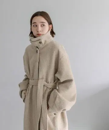 [ 협의 가능 ] mystic 미스틱 새상품급 스탠 칼라 롱 코트 베이지